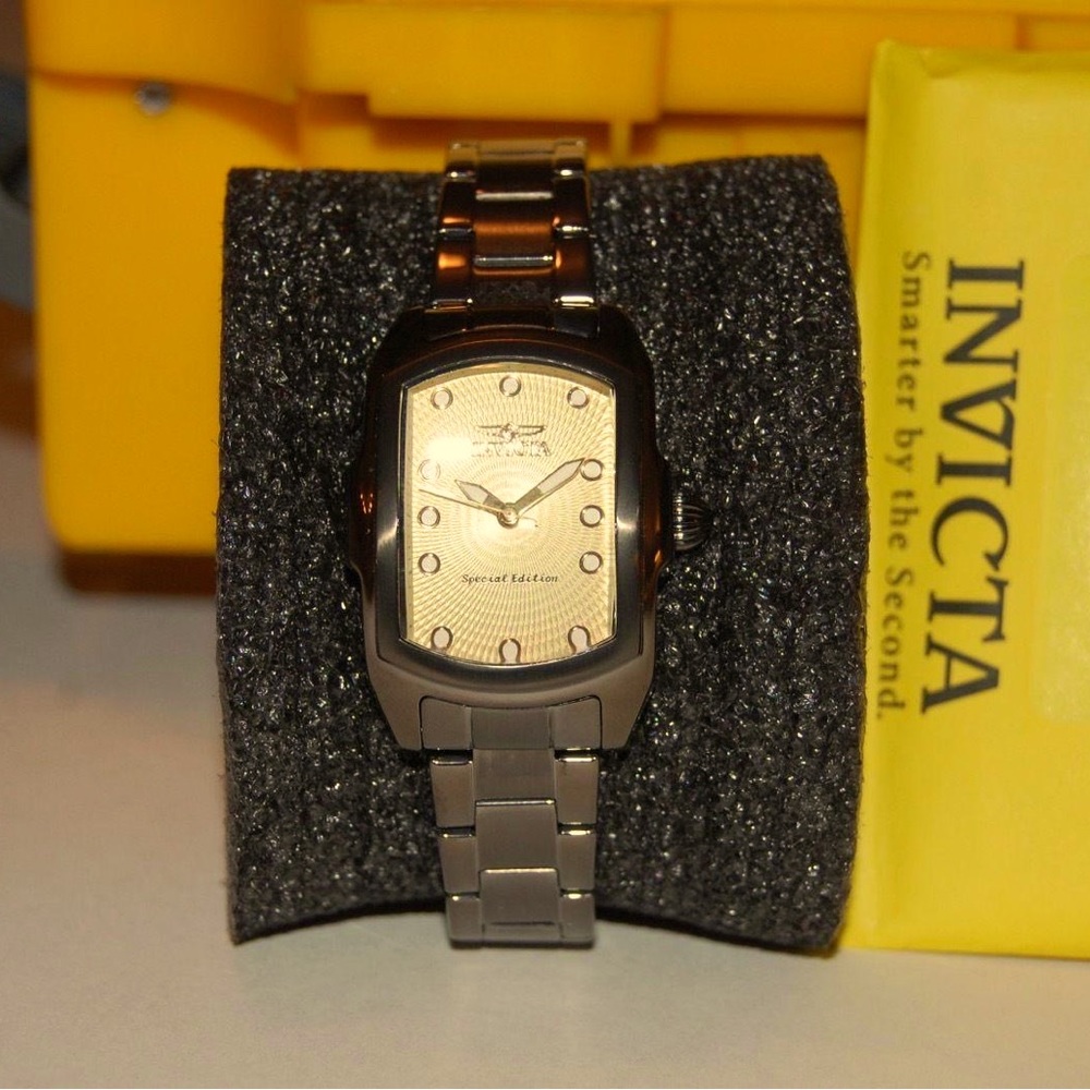 Brand New Invicta Lupah Lady special edition Trintnite night glow watch